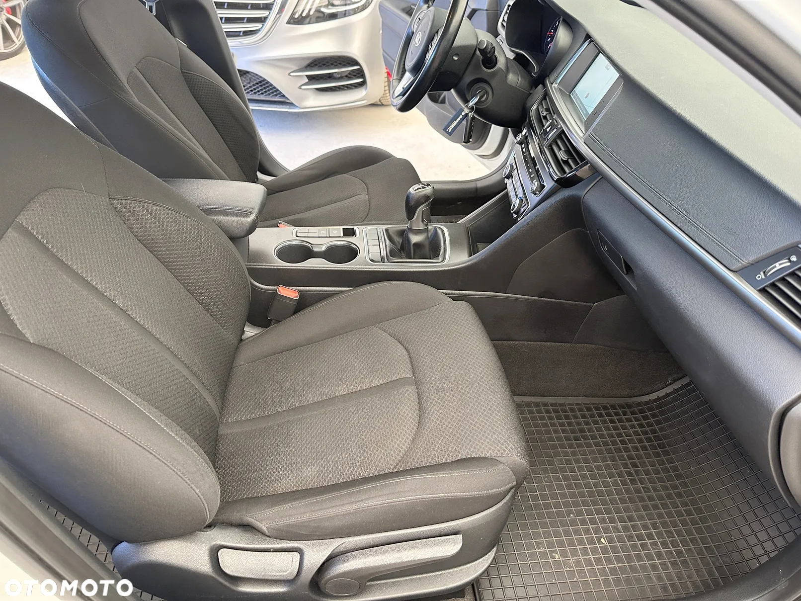 Kia Optima 2.0 M - 7