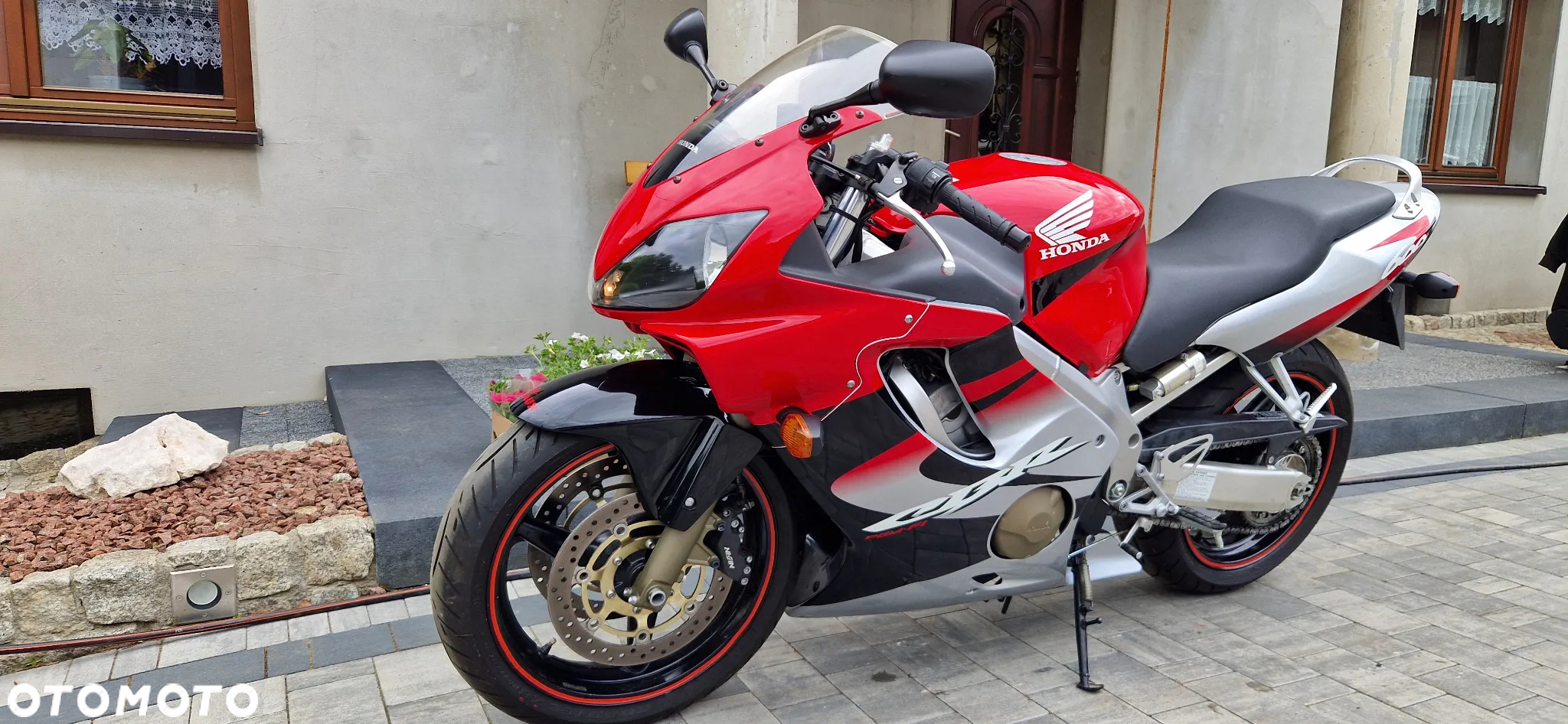 Honda CBR - 12