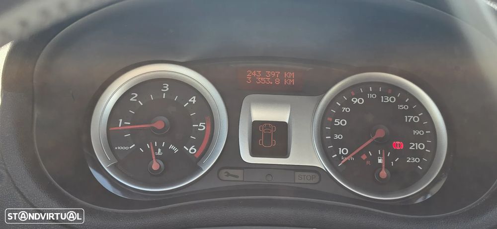 Renault Clio 1.5 dCi Privilège - 14