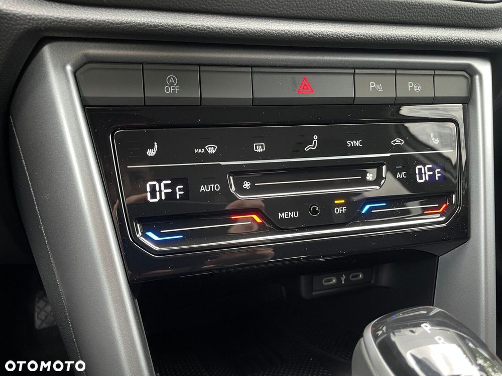 Volkswagen T-Roc 1.5 TSI Life Plus DSG - 22