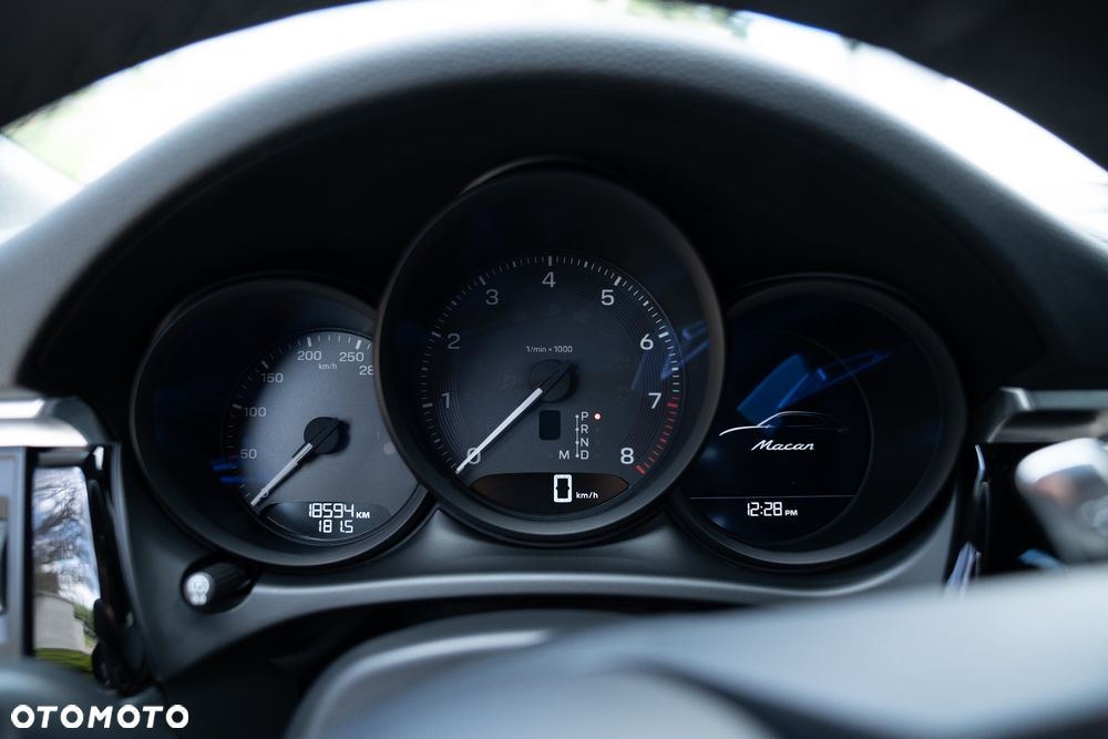 Porsche Macan Standard - 23