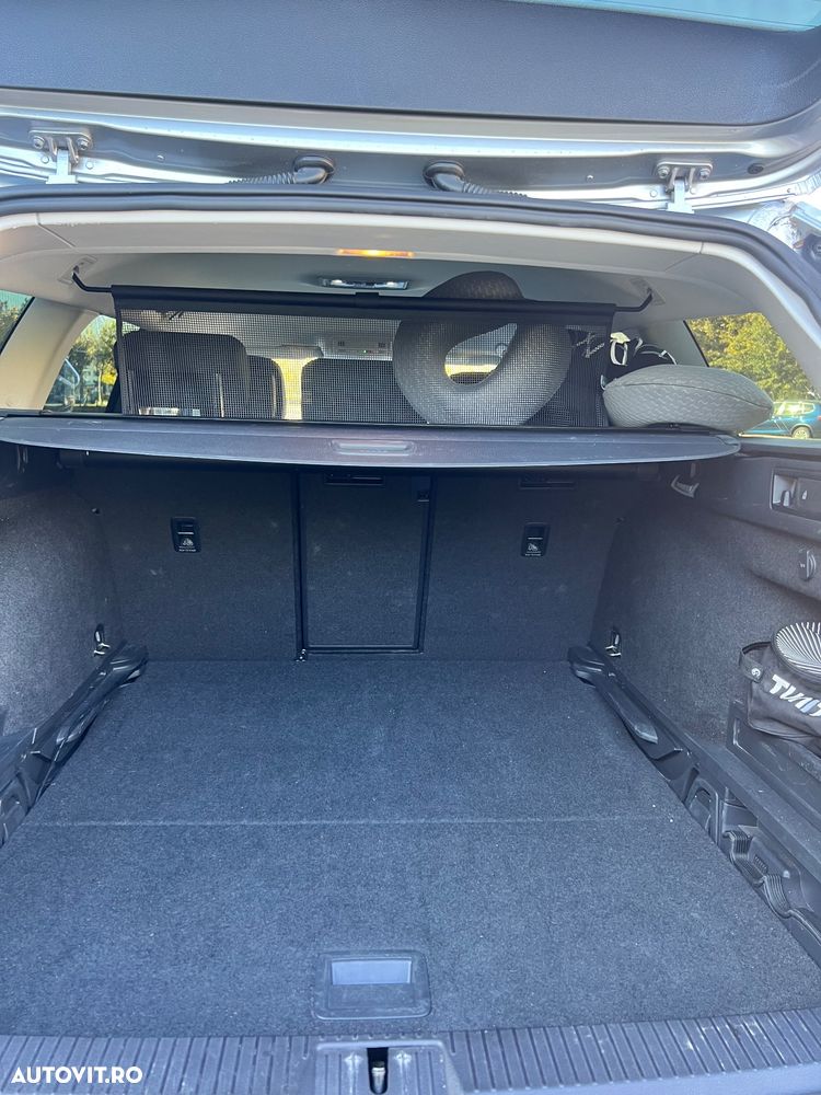 Volkswagen Passat - 15