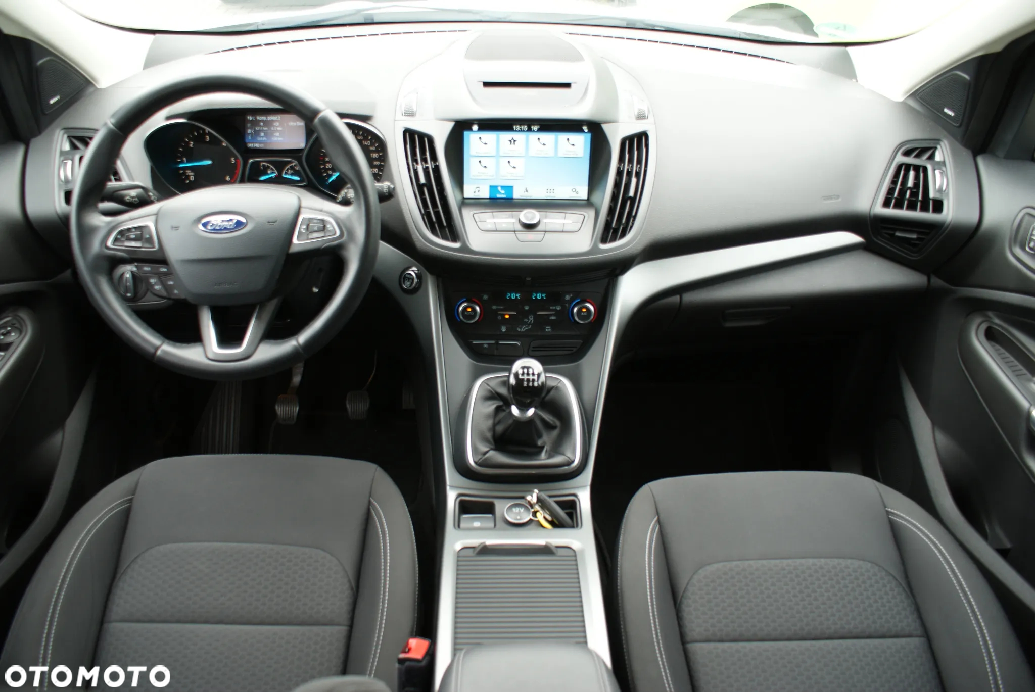 Ford Kuga - 8