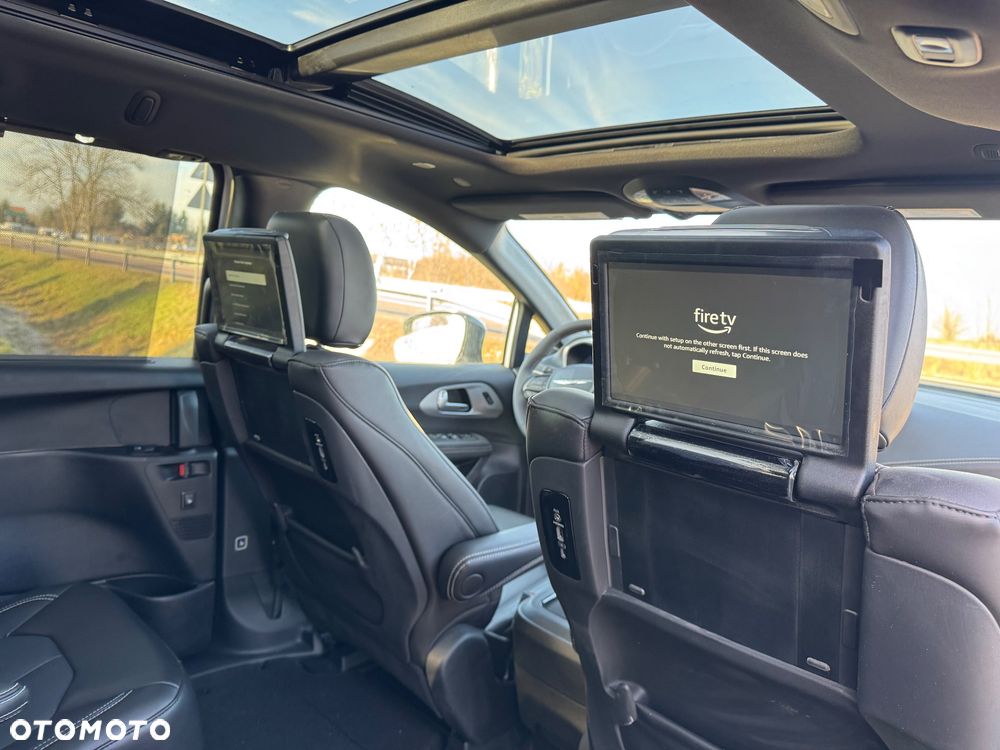 Chrysler Pacifica - 23