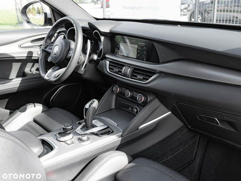 Alfa Romeo Stelvio 2.0 Turbo Veloce Q4 - 35