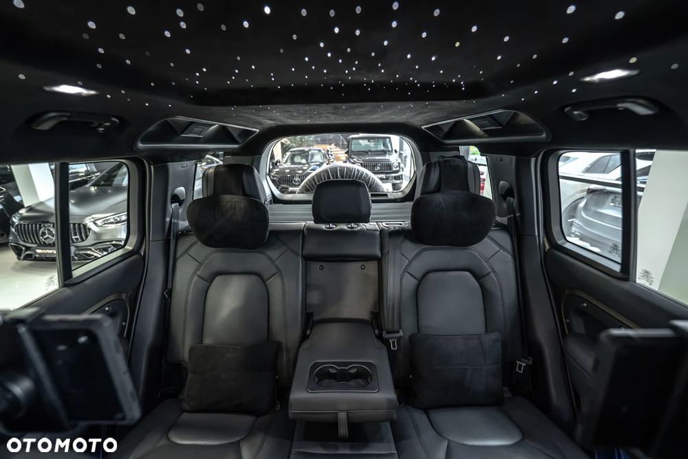 Land Rover Defender 3.0 D200 mHEV X-Dynamic HSE - 34
