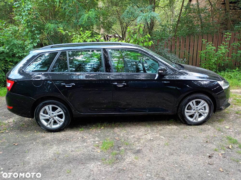 Skoda Fabia 1.0 TSI Ambition - 1