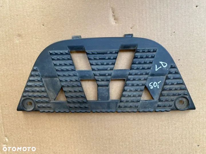 MERCEDES ACTROS MP4 - SCHODEK,STOPIEŃ LEWY, GÓRNY LUB DOLNY A 960 666 22 28 - 2