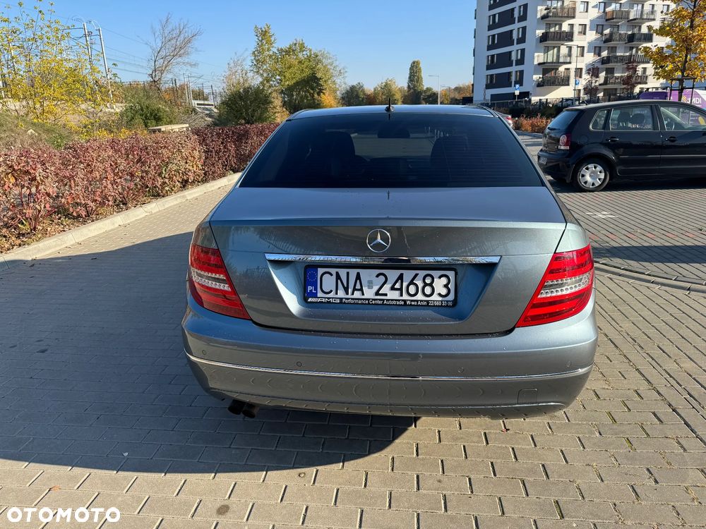 Mercedes-Benz Klasa C 180 BlueEFFICIENCY 7G-TRONIC Avantgarde - 7