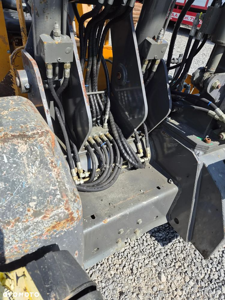 Liebherr L550 - 12