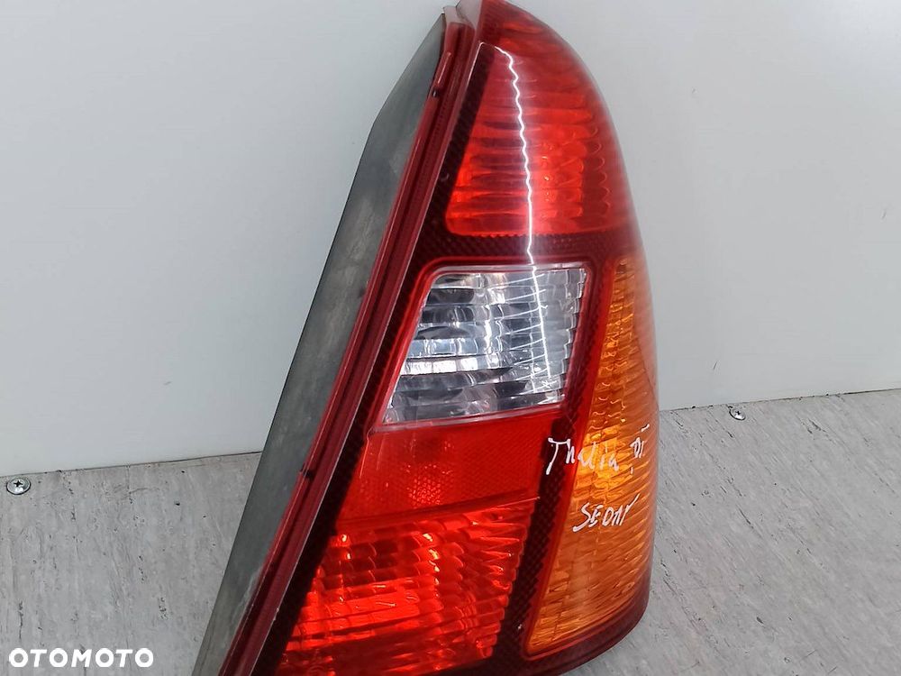 LAMPA TYLNA PRAWA RENAULT THALIA ( 01-08 ) SEDAN - 6
