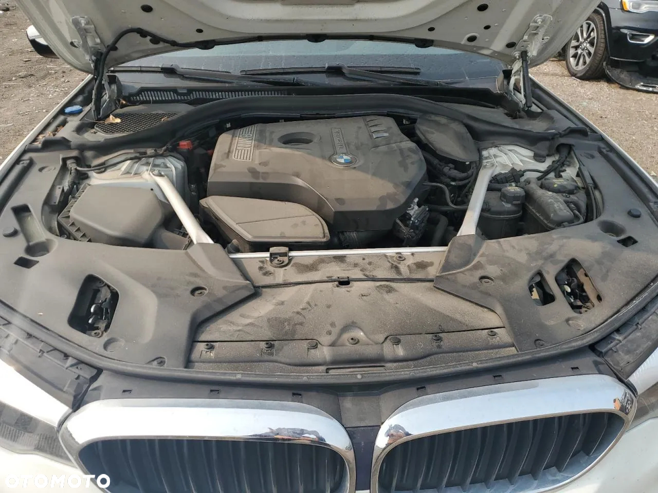 BMW Seria 5 530i xDrive - 9