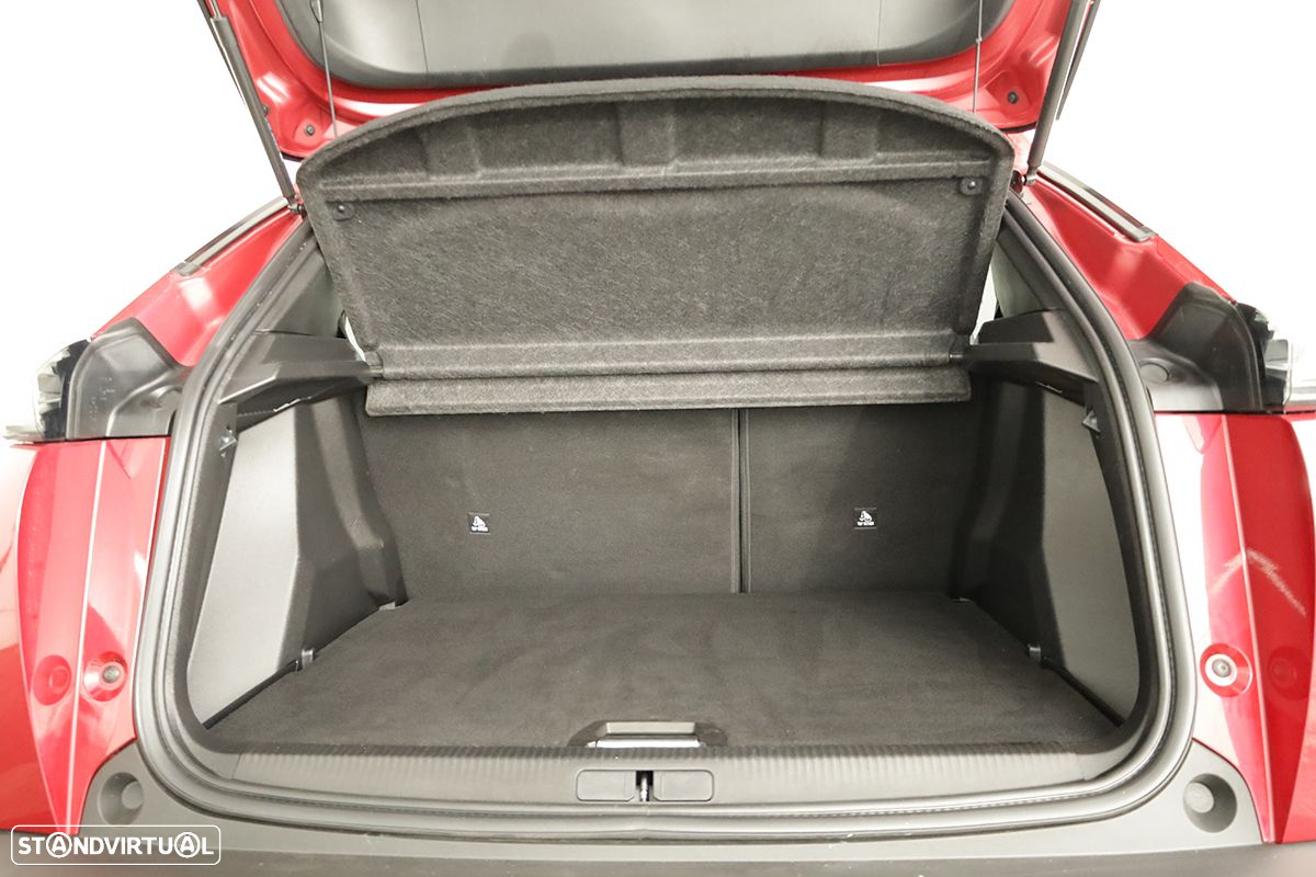 Peugeot 2008 1.2 PureTech Allure - 24
