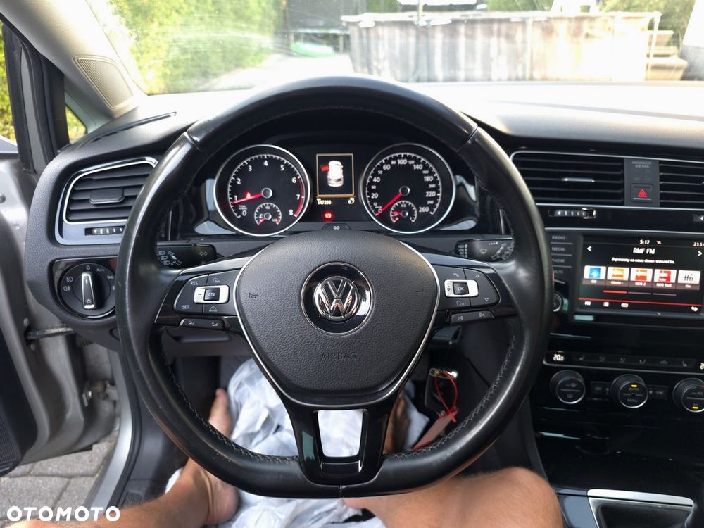 Volkswagen Golf 1.4 TSI BMT Highline - 17