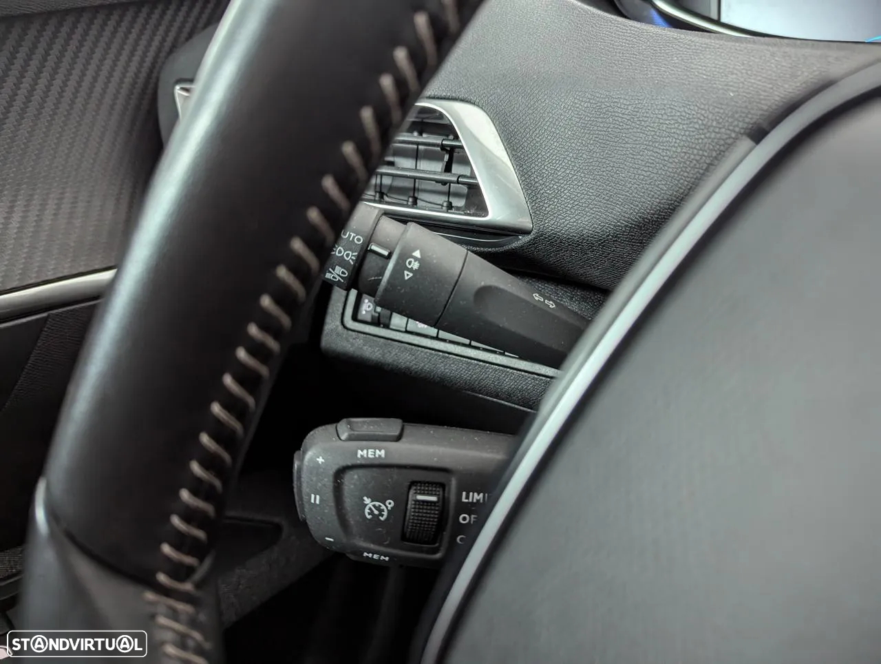 Peugeot 3008 1.5 BlueHDi Allure Pack - 24