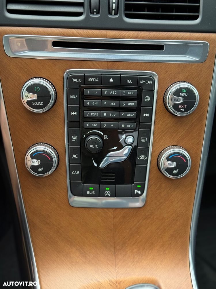 Volvo XC 60 D4 Momentum - 15