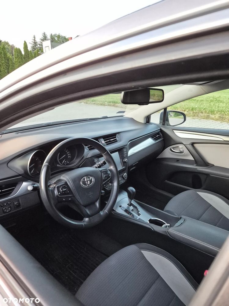 Toyota Avensis 2.0 Premium MS - 5