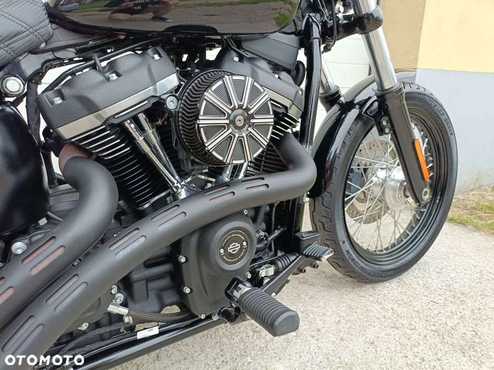Harley-Davidson Softail Street Bob - 13