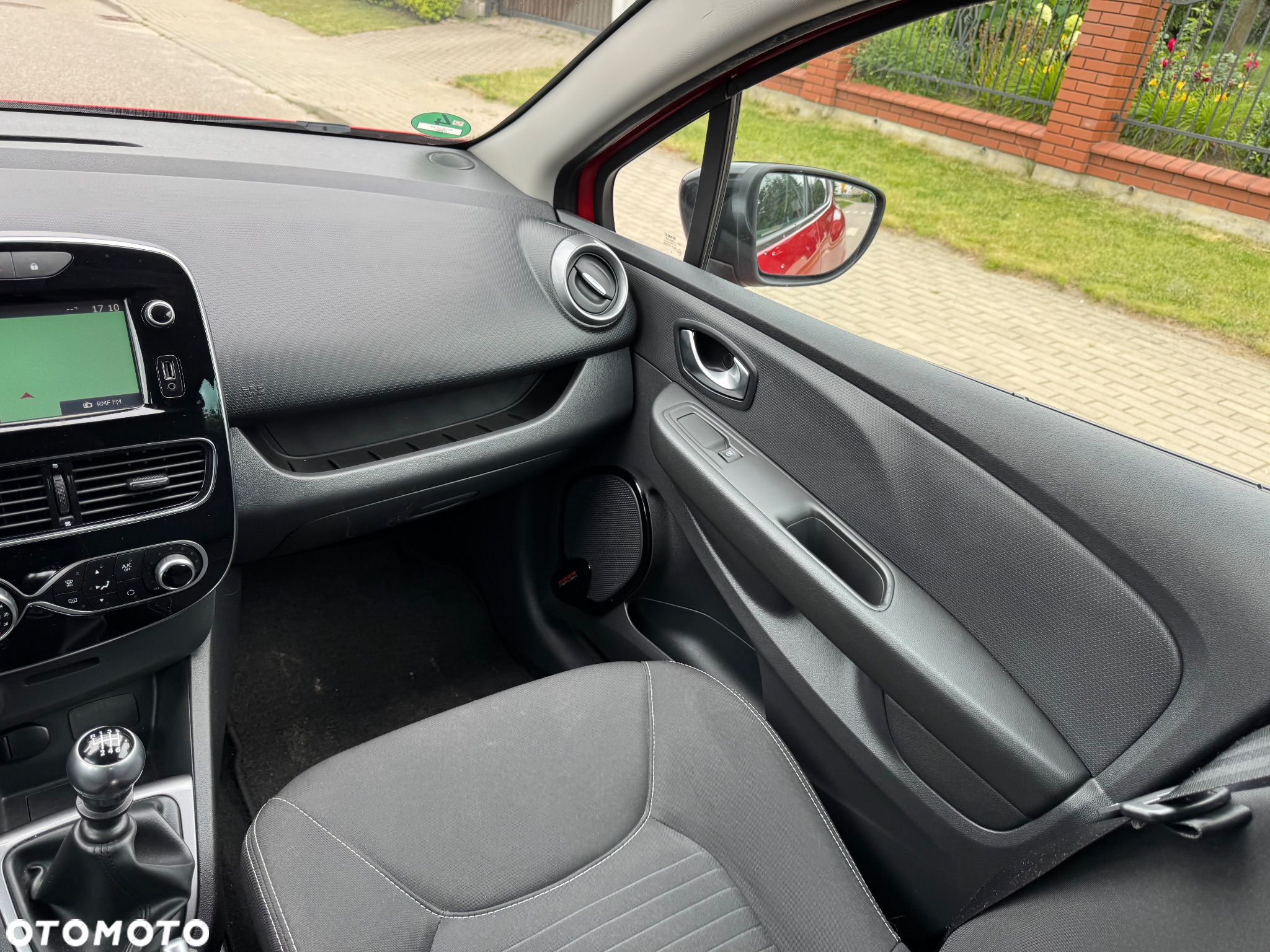 Renault Clio - 24