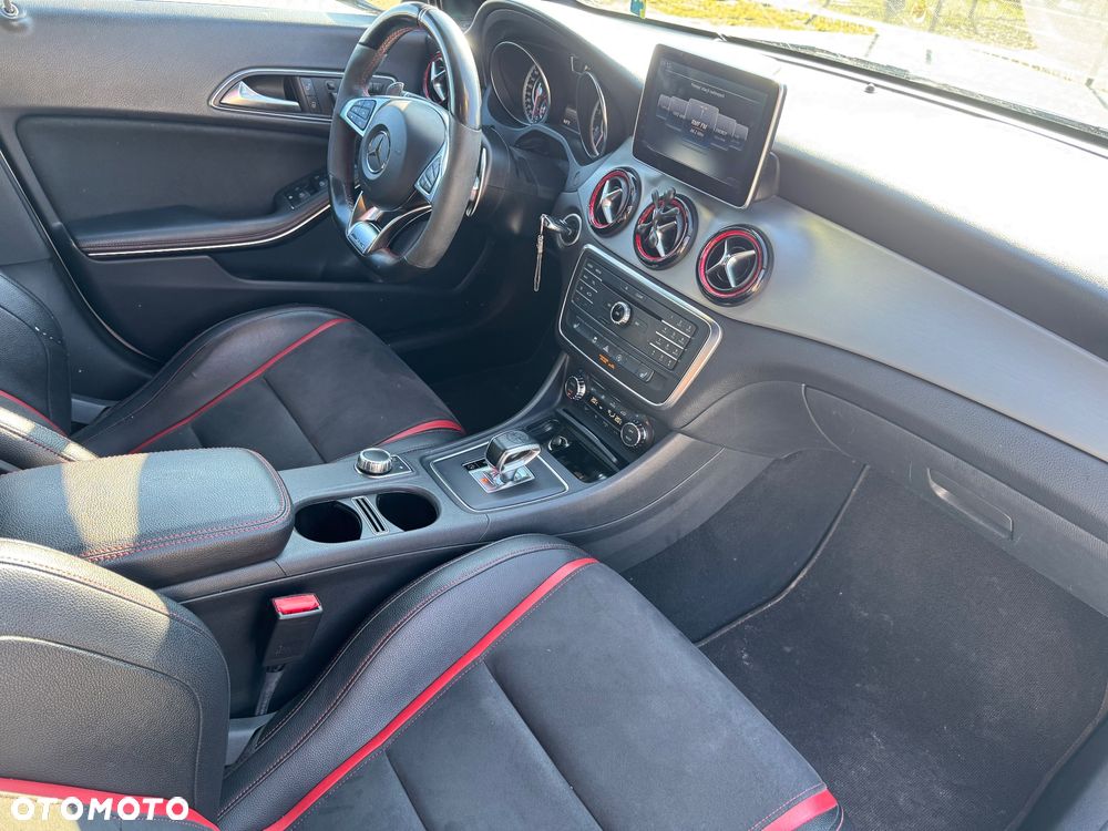 Mercedes-Benz CLA - 9