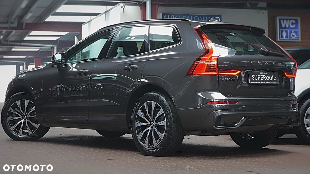 Volvo XC 60 B4 B Plus Dark - 8