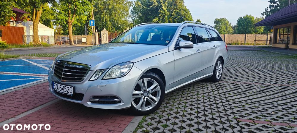 Mercedes-Benz Klasa E 200 CGI BlueEffICIENCY Avantgarde - 1