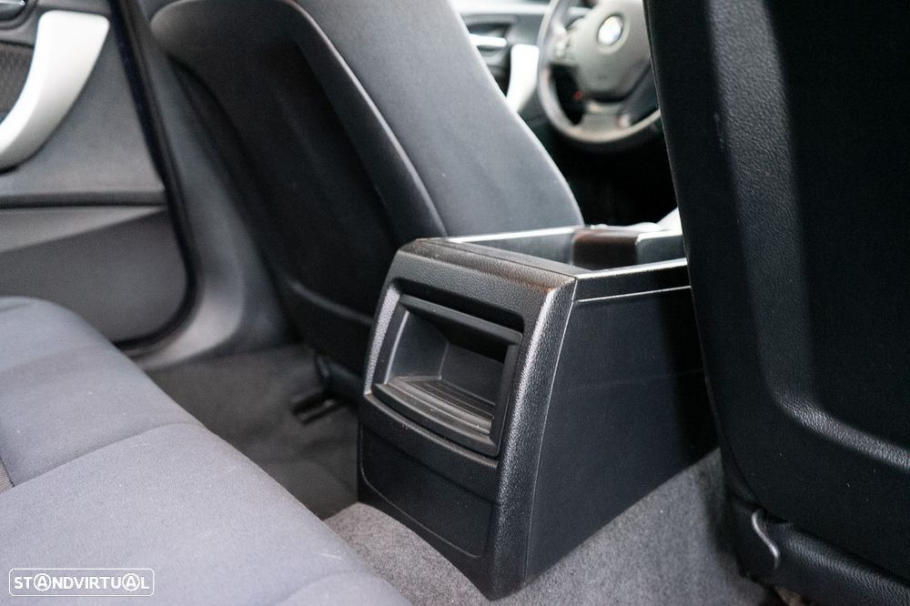 BMW 118 d Sport - 37