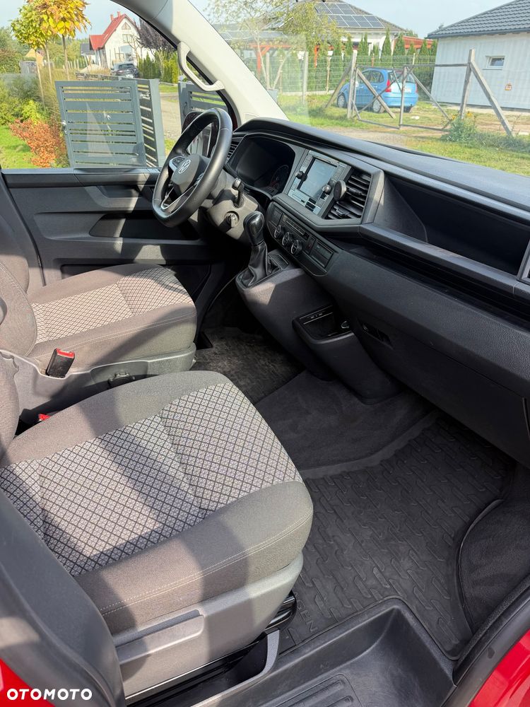 Volkswagen Multivan - 13