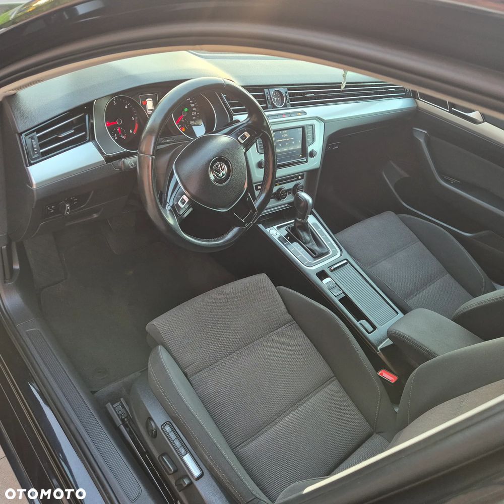Volkswagen Passat - 3