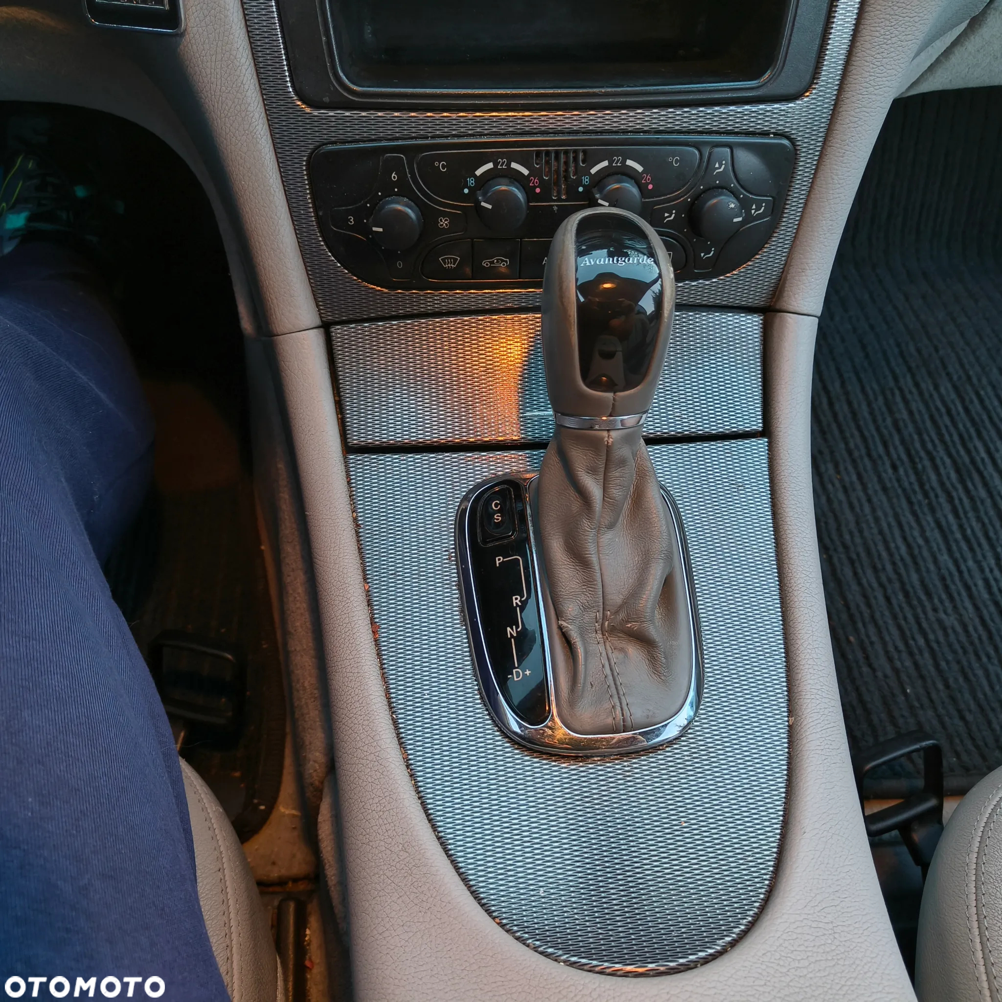 Mercedes-Benz CLK - 16