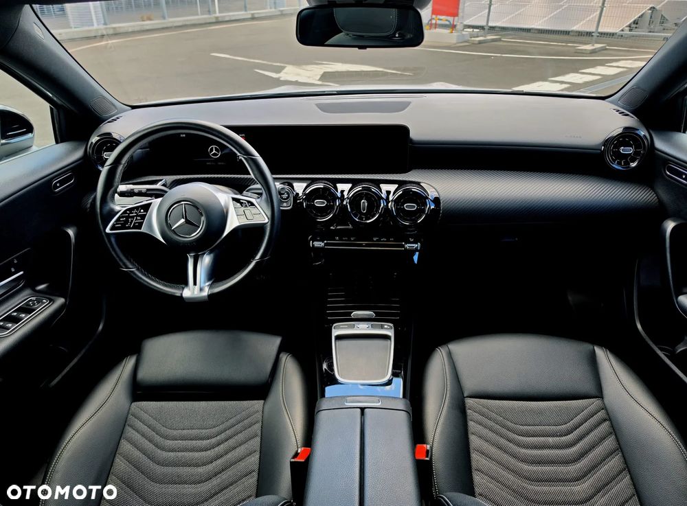 Mercedes-Benz Klasa A 180 d Progressive 8G-DCT - 11