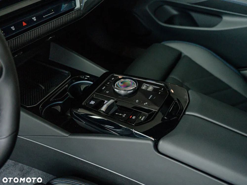 BMW Seria 5 530e xDrive PHEV M Sport - 12