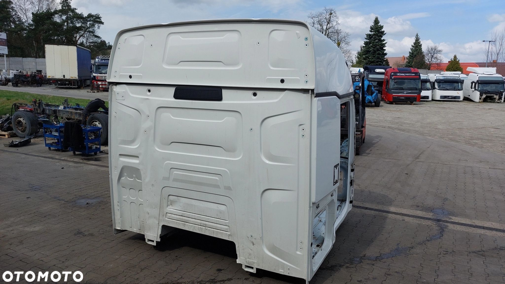 RENAULT GAMA T RANGE 460 DTI ELEMENT KABINY USZKODZONA - 3