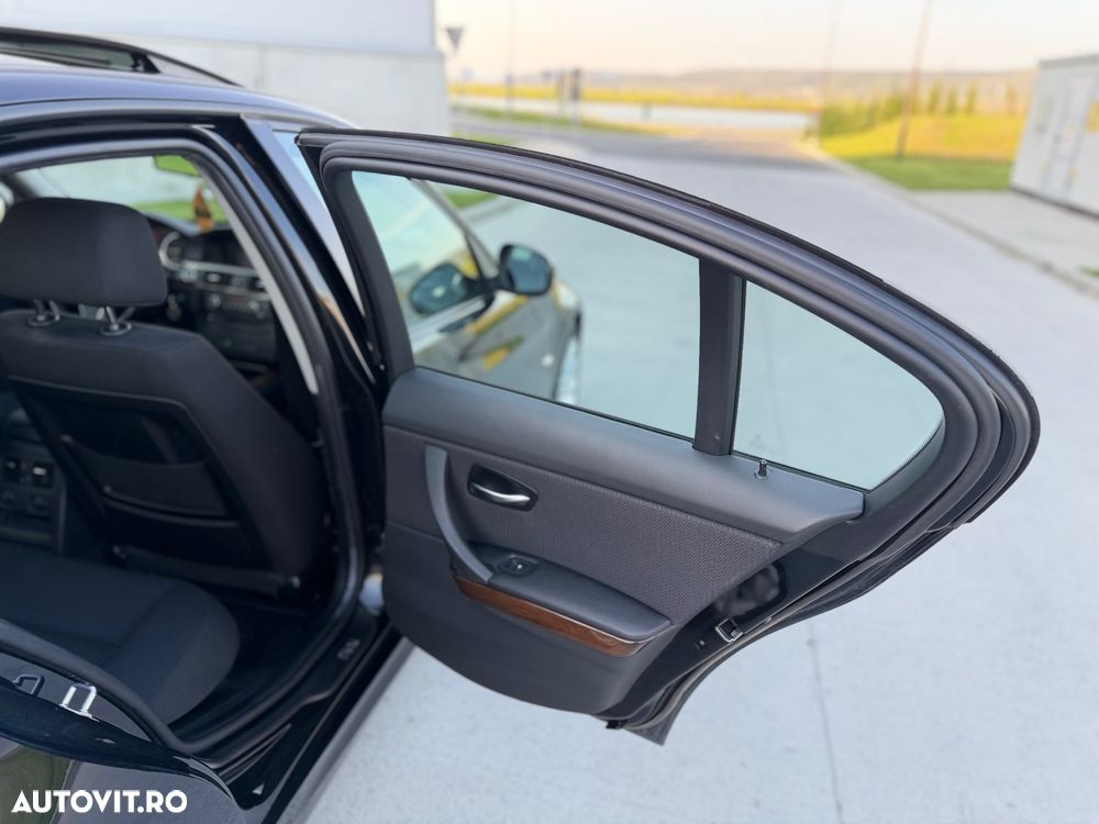 BMW Seria 3 320d DPF - 31