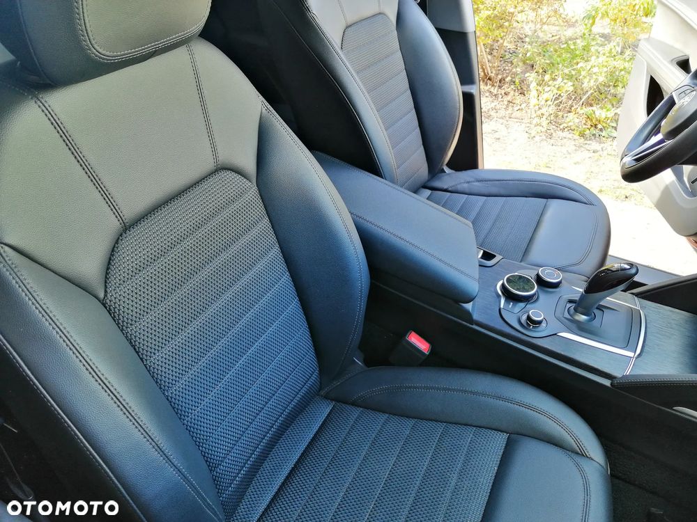 Alfa Romeo Stelvio - 27