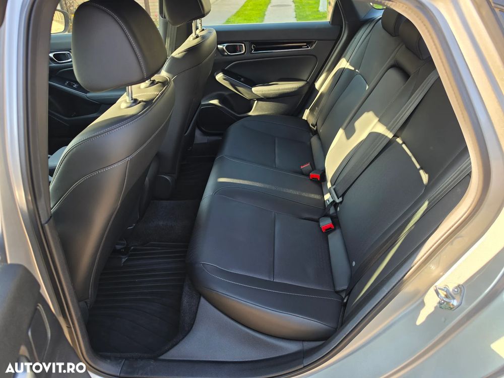 Honda Civic 2.0 e:HEV E-CVT Advance - 23