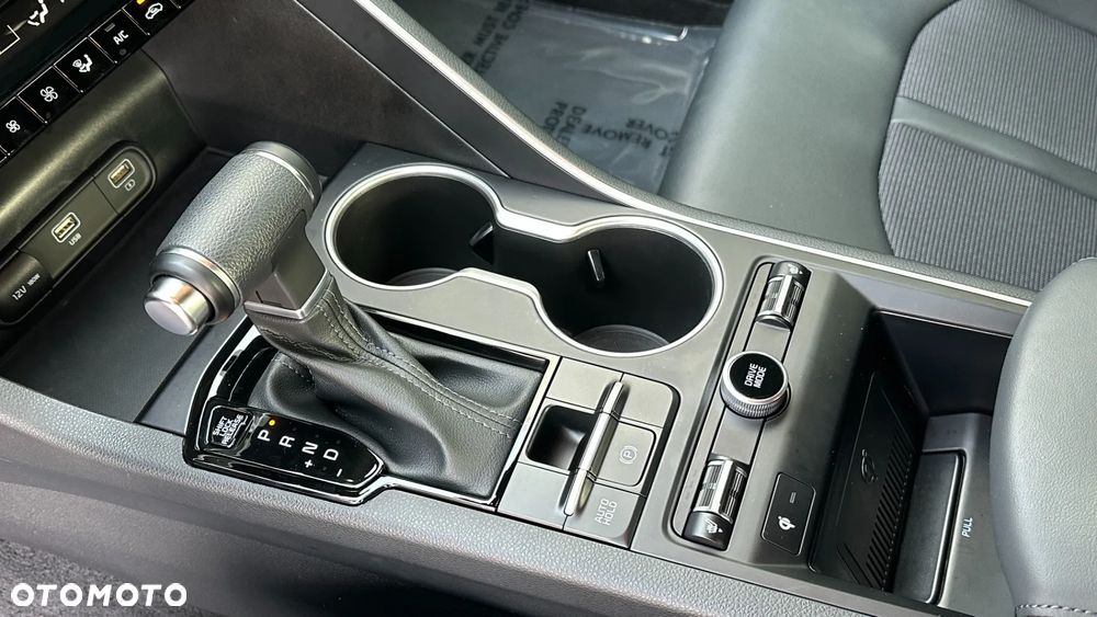 Kia K5 - 16