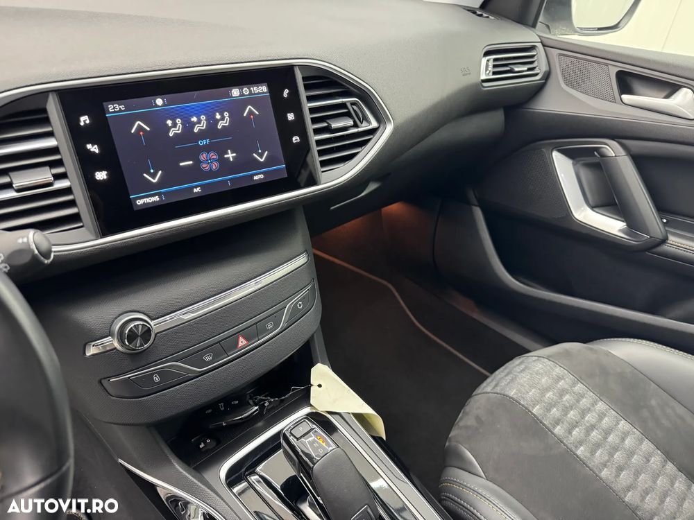 Peugeot 308 PureTech 130 EAT8 Allure Pack - 18