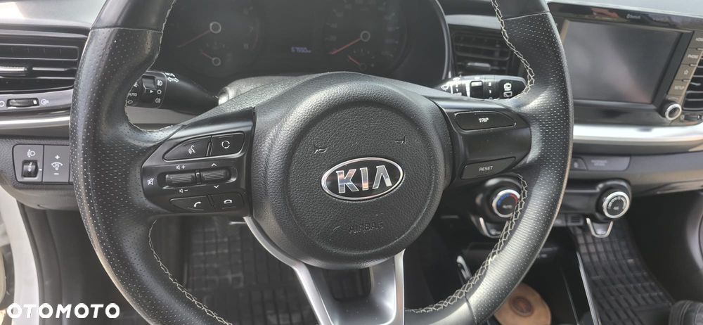 Kia Stonic 1.0 T-GDI L - 12