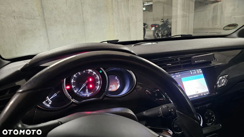 Citroën DS3 THP 165 Start & Stop SportChic - 17