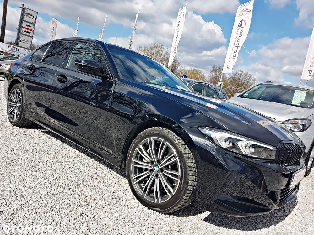 BMW Seria 3 330d xDrive mHEV - 28