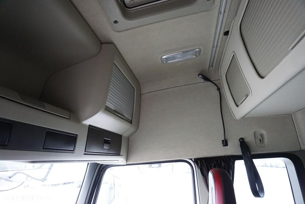 Volvo FM / 460 / E 6 / IZOTERMA + WINDA / 22 PALETY / DŁ 9,1 M / ŁAD. 14 345 KG - 39