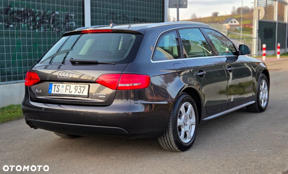 Audi A4 Avant 2.0 TDI DPF quattro - 8