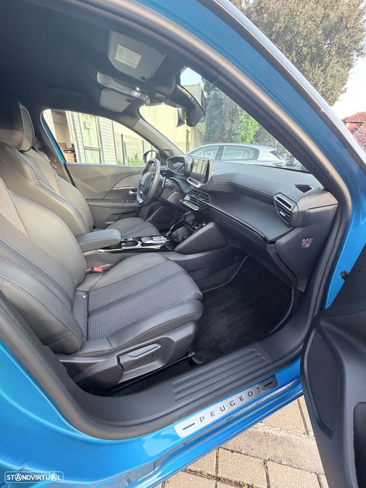 Peugeot 2008 1.2 PureTech GT Line EAT8 - 12