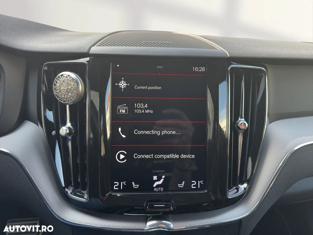 Volvo XC 60 D5 AWD Geartronic RDesign - 15