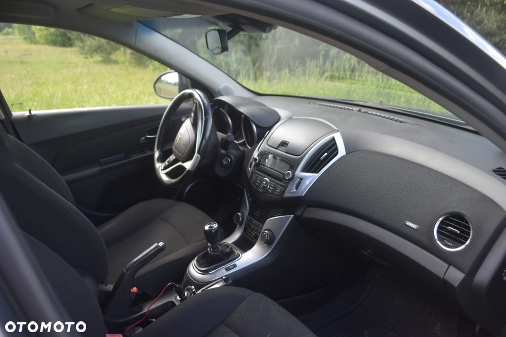 Chevrolet Cruze 1.8 LT - 8