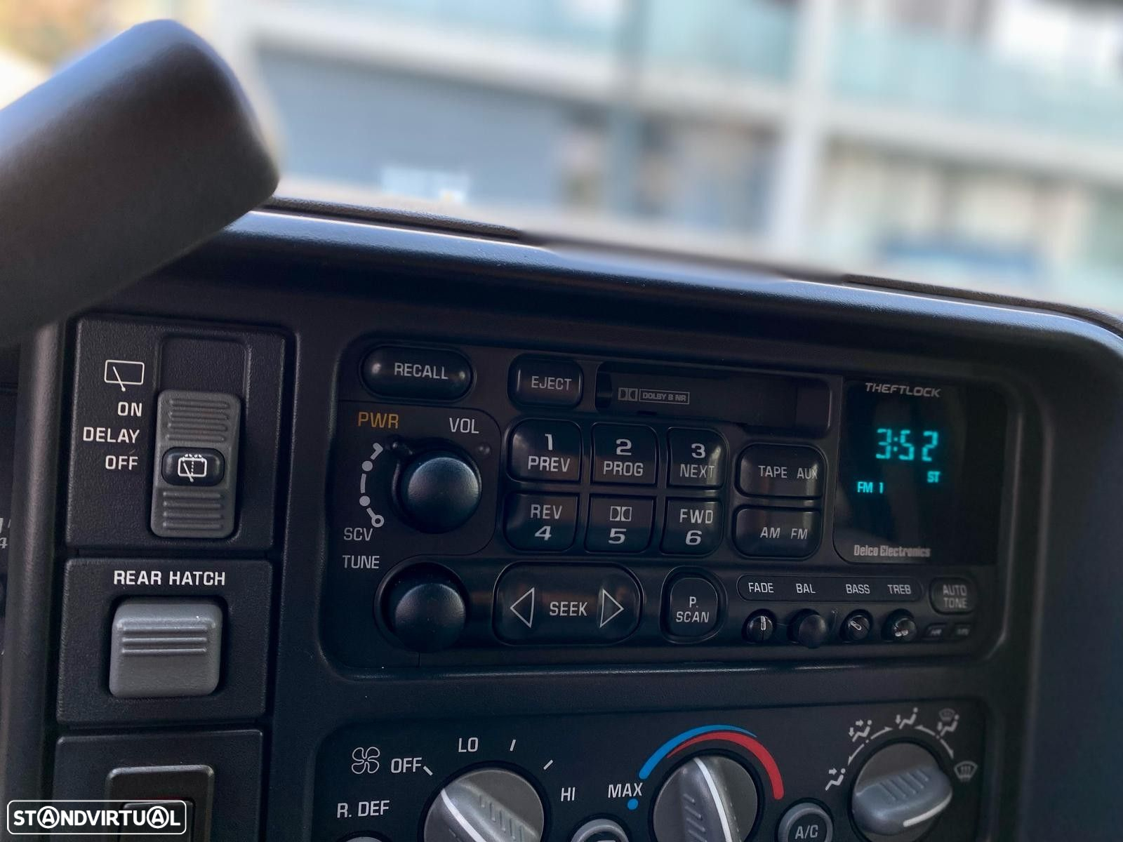 Chevrolet Tahoe - 23