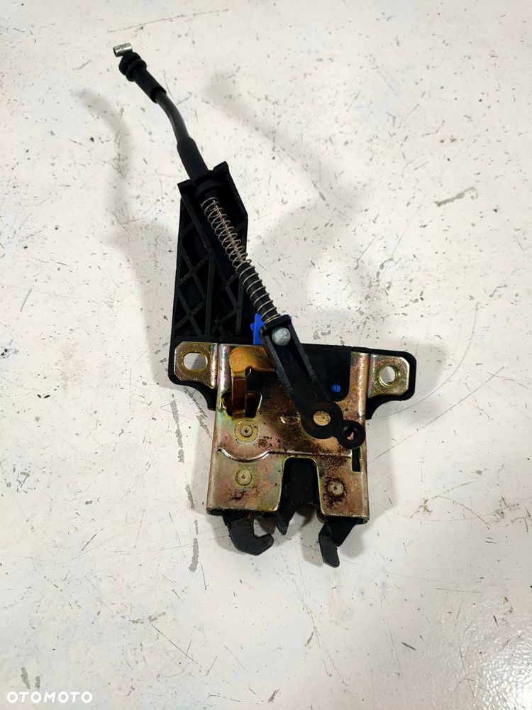 audi a4 b6 zamek bagażnika klapy 8e5827505a sedan - 1