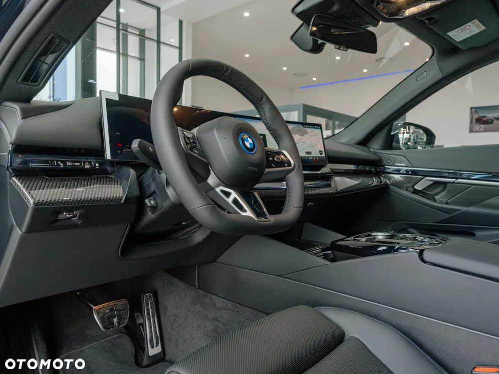 BMW Seria 5 530e xDrive PHEV M Sport - 6