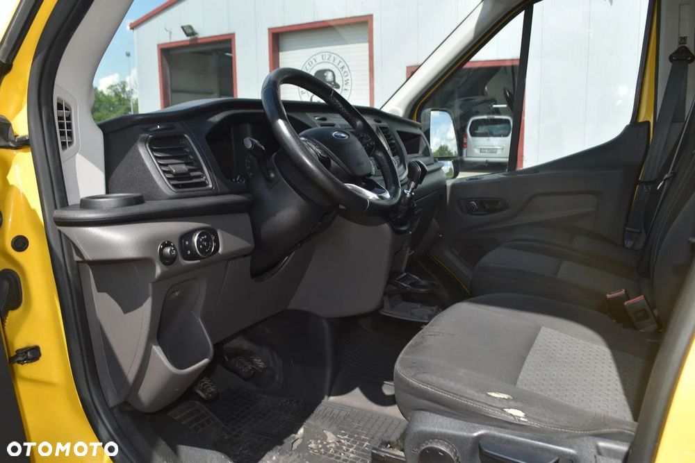 Ford Transit - 19